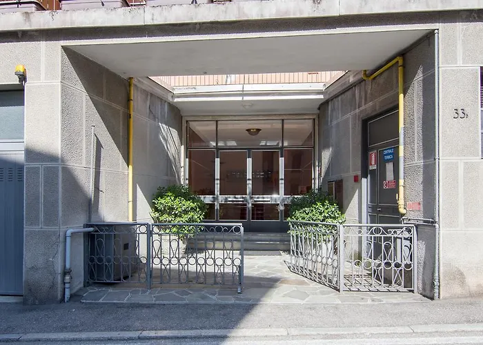 Silky House With Private Parking