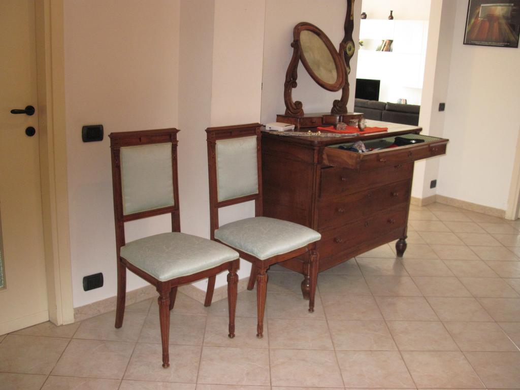 Silky House With Private Parking Appartamento
