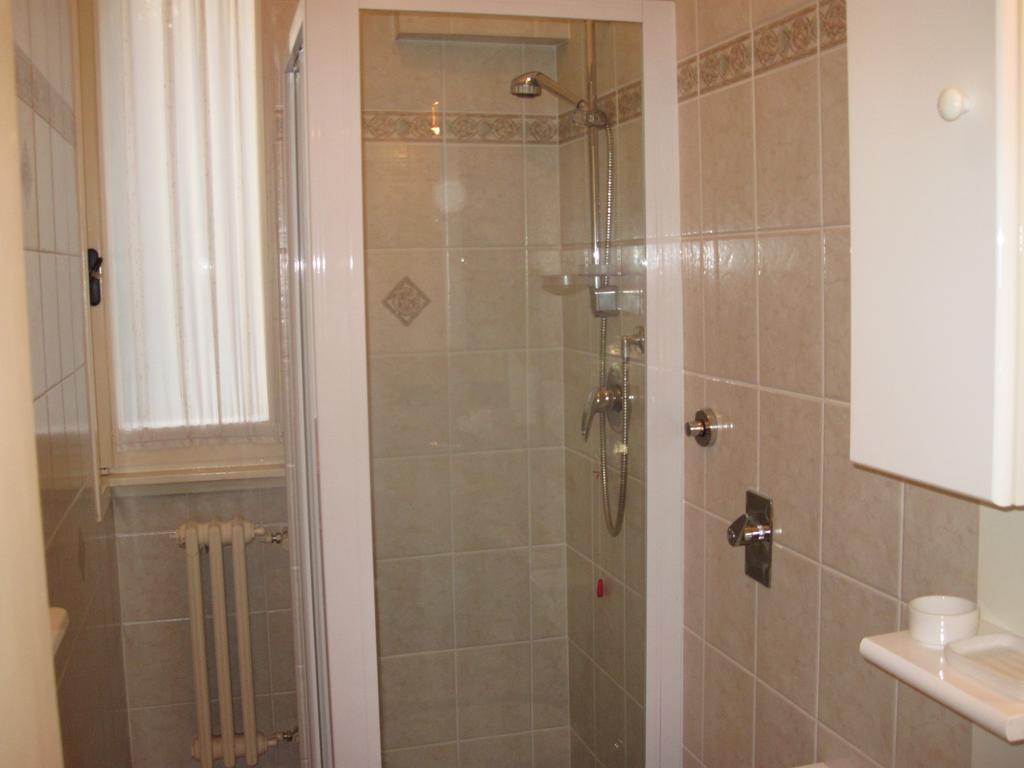 Silky House With Private Parking Apartment *