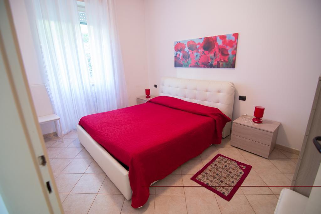 Silky House With Private Parking Apartment
