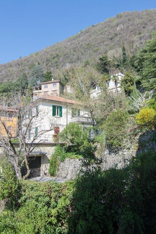 Silky House With Private Parking Como